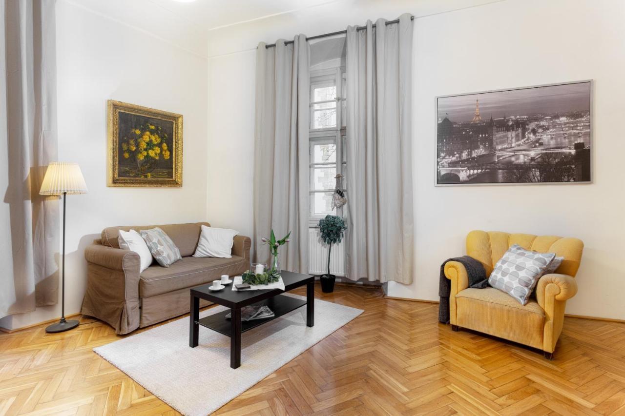 Classy Apartments Charles Bridge 프라하 외부 사진