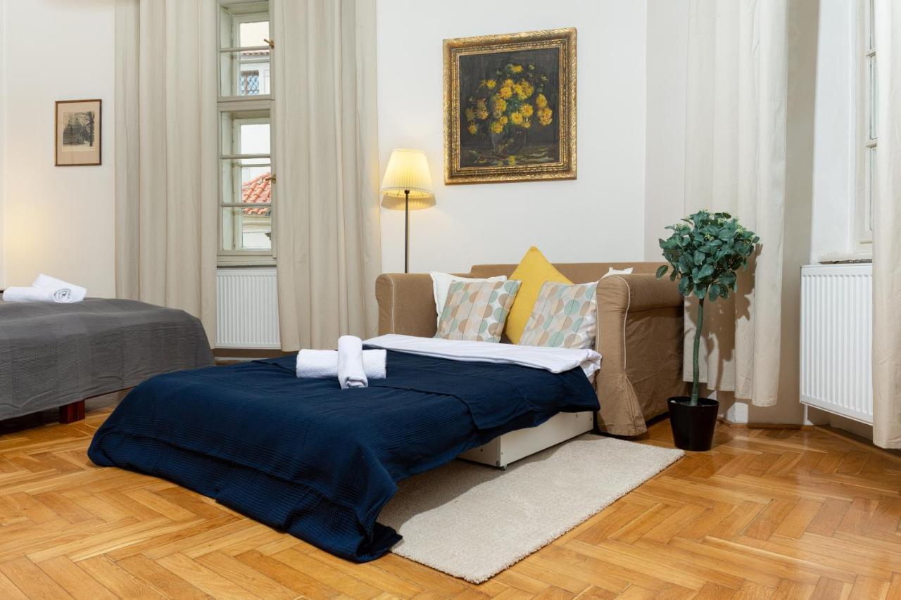 Classy Apartments Charles Bridge 프라하 외부 사진