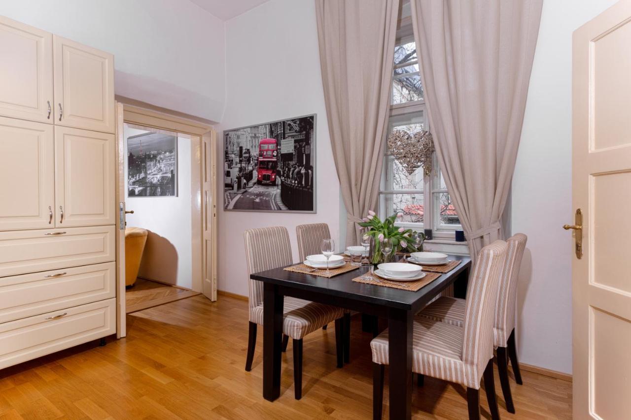 Classy Apartments Charles Bridge 프라하 외부 사진